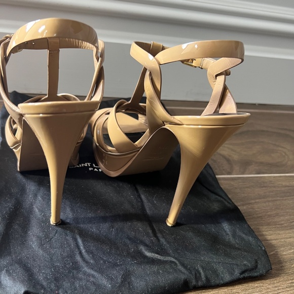 Saint Laurent patent leather Tribute Sandal - Picture 5 of 8
